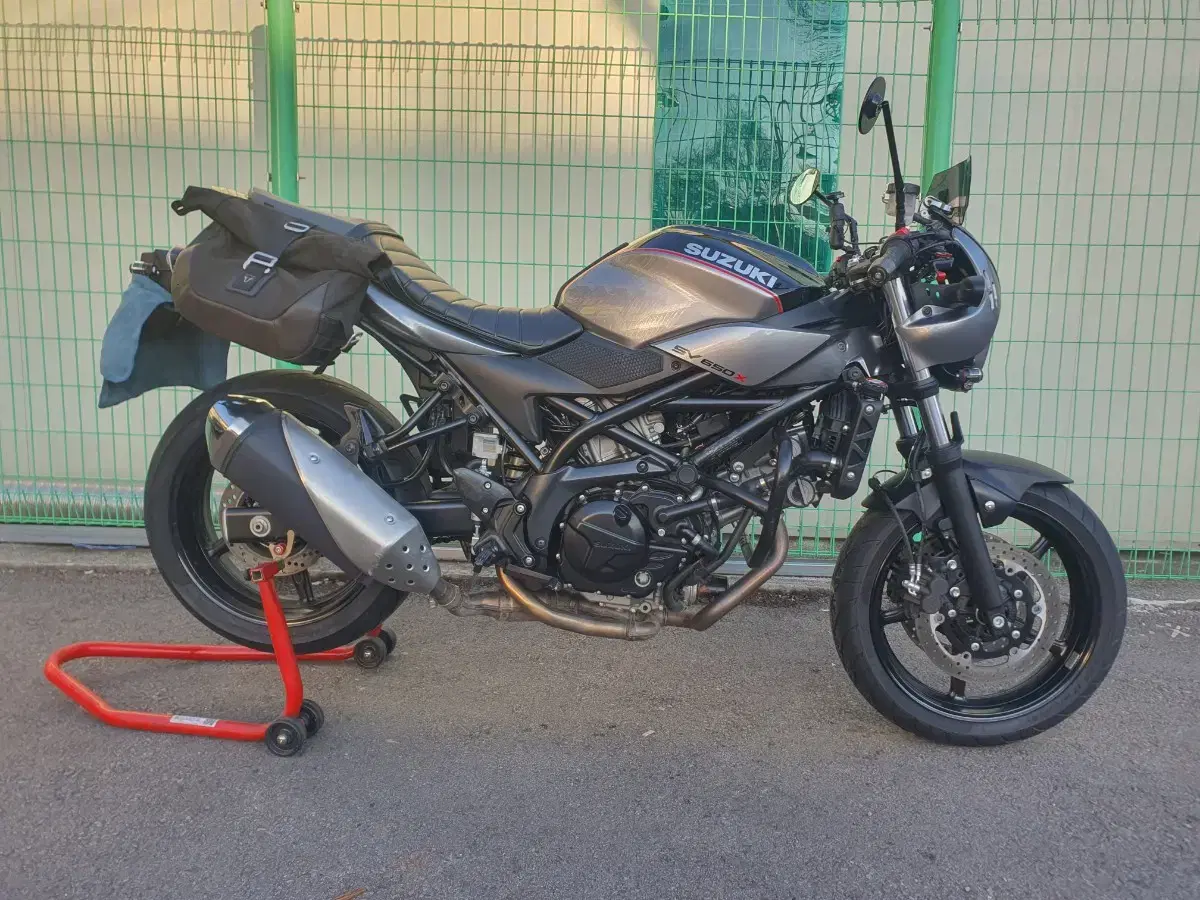 스즈키 SV650X